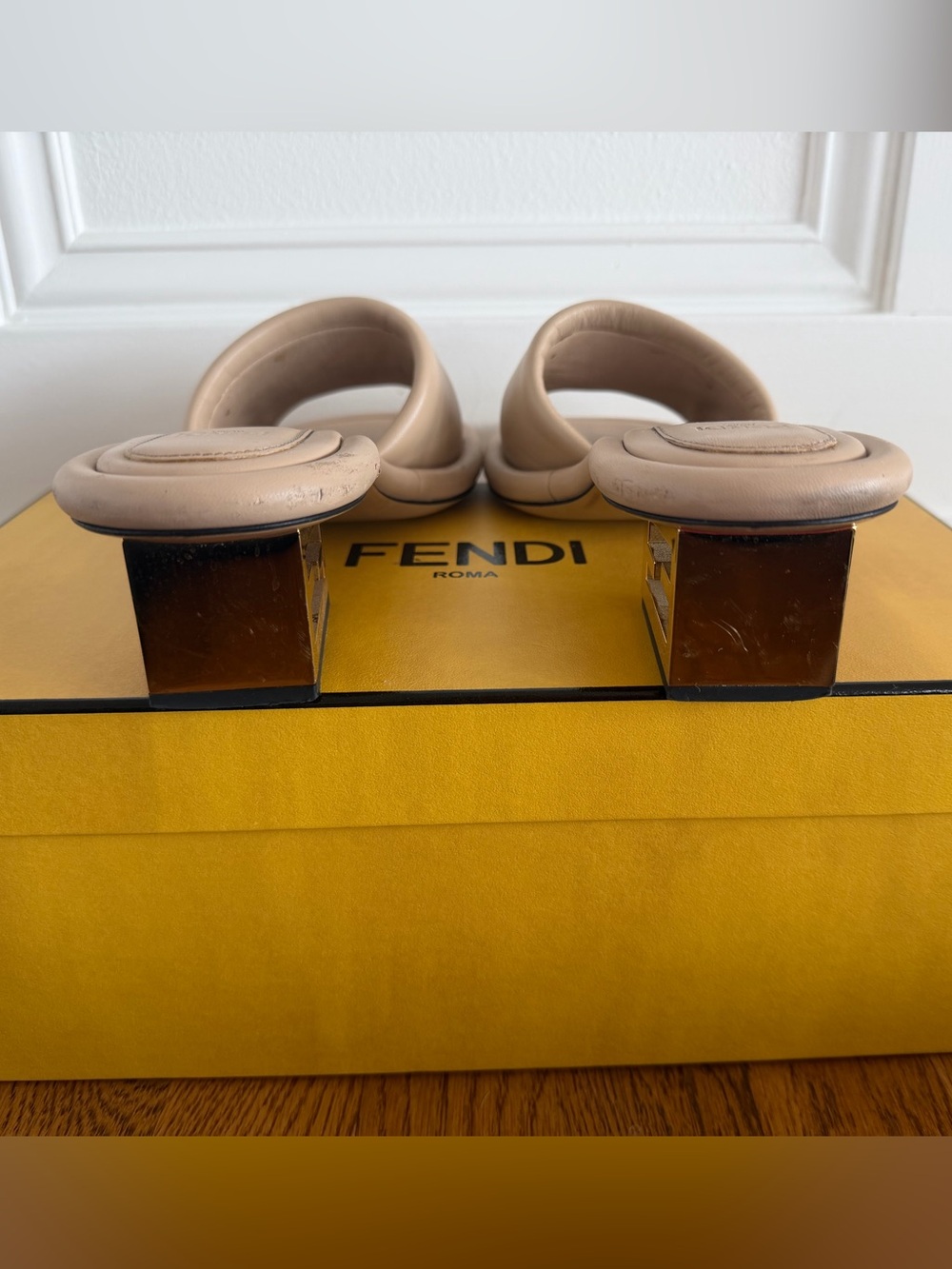 Fendi FF cut Baguette Nappa Leather Sandals I - Picture 4 of 7
